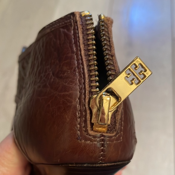 TORY BURCH Teagan Stingray Brown Leather Caged T Strap Sandals Heels Sz 6.5 - Picture 10 of 12